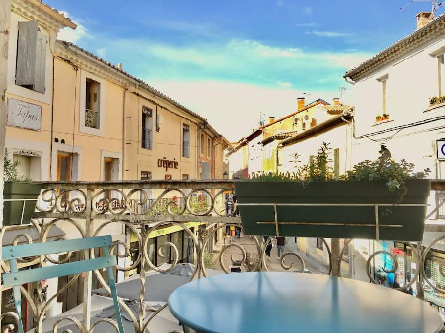 Coeur Du Centre Ville Avec Balcon LʼIsle-sur-la-Sorgue Eksteriør billede
