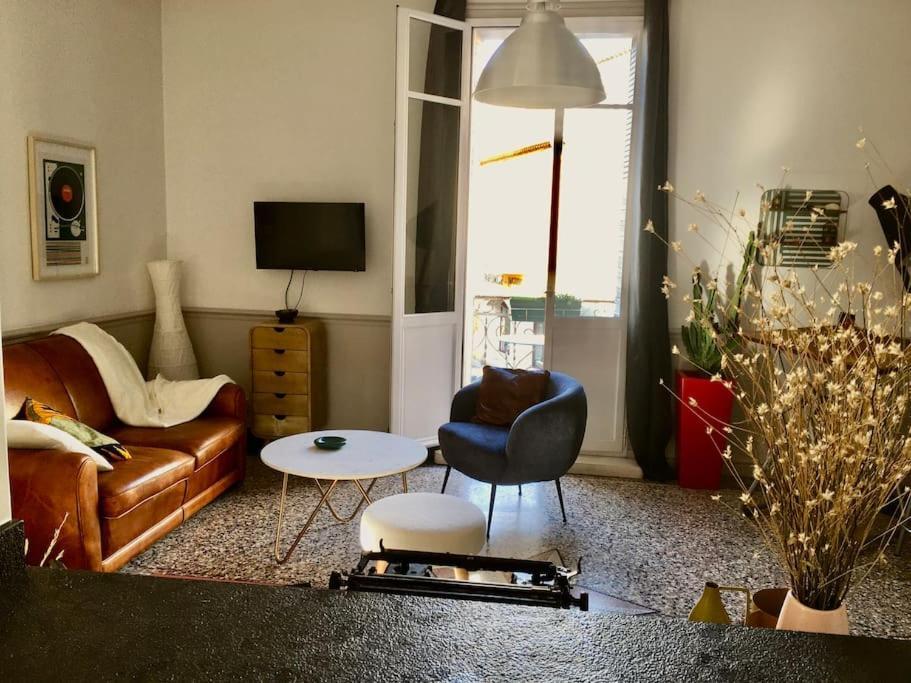 Coeur Du Centre Ville Avec Balcon LʼIsle-sur-la-Sorgue Eksteriør billede